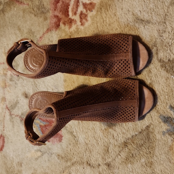 TORY BURCH Jesse perforated brown suede strapped bootie, 8 M - Picture 2 of 11
